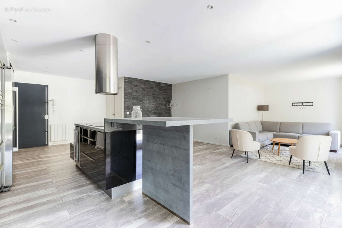 Appartement à VERRIERES-LE-BUISSON