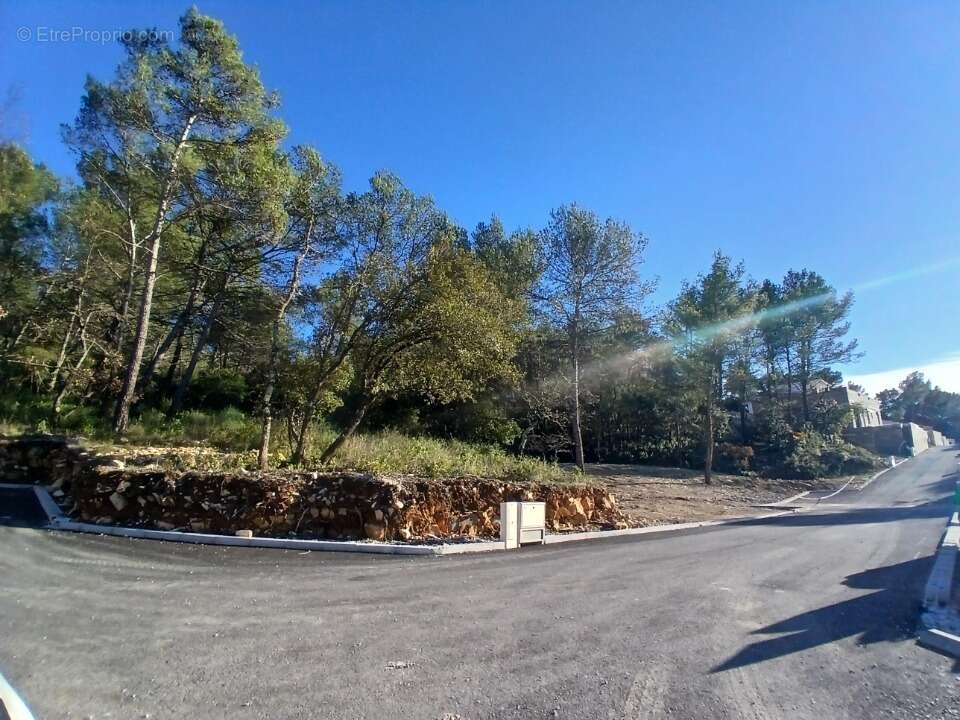 Terrain 857 m² à Rocbaron  - photo 4