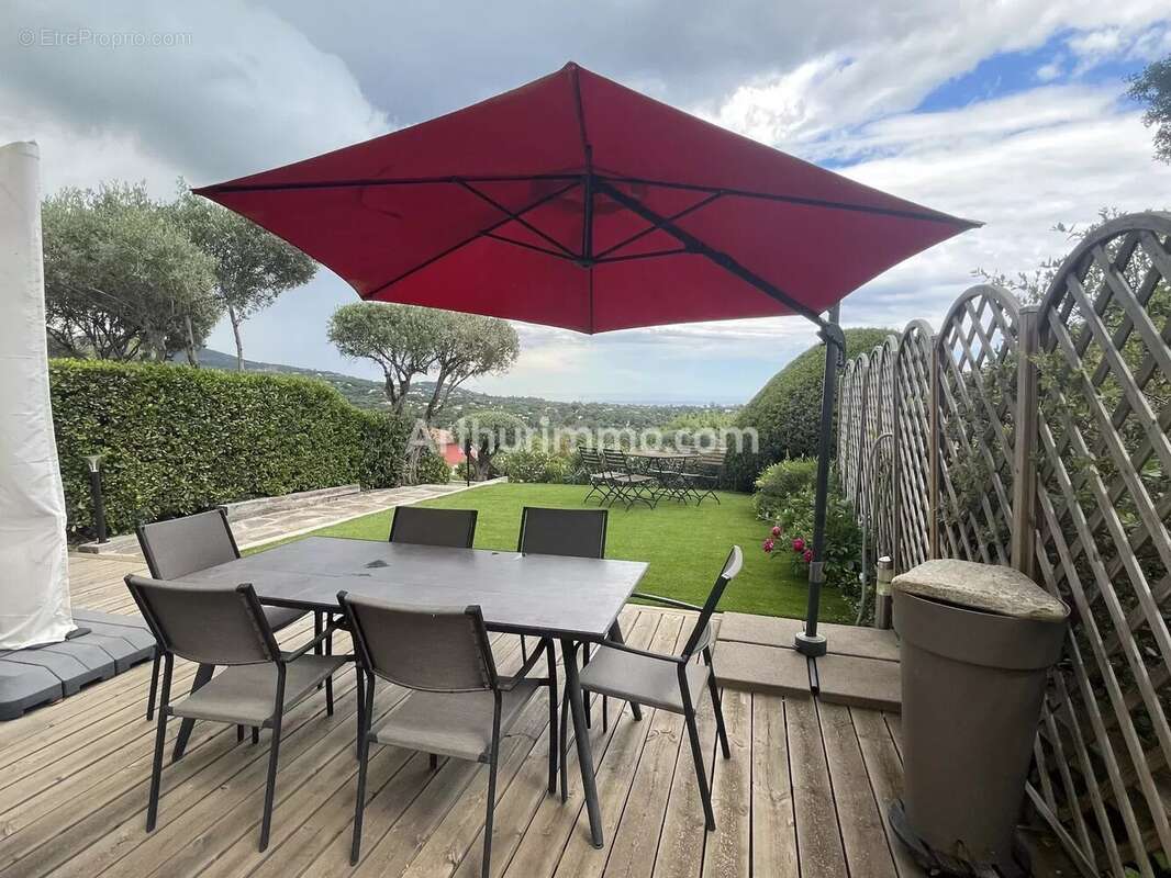 Appartement à GRIMAUD
