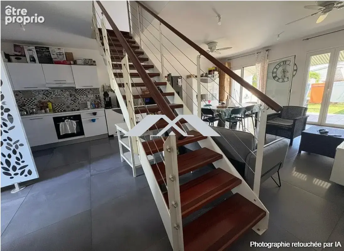 Maison 4 pièces 89 m² à vendre à Saint-Pierre (97410) - photo 2