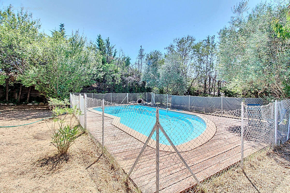 Maison à FIGANIERES