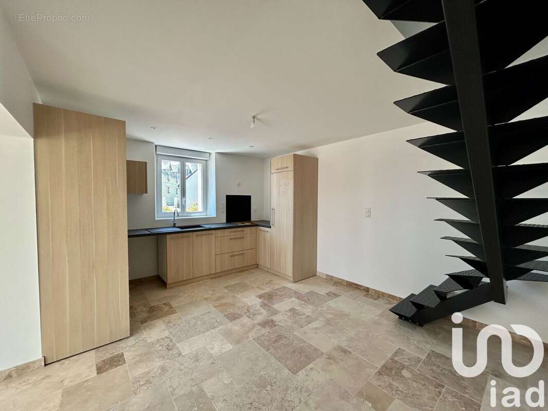 Maison 129 m² à Villebernier  - photo 6