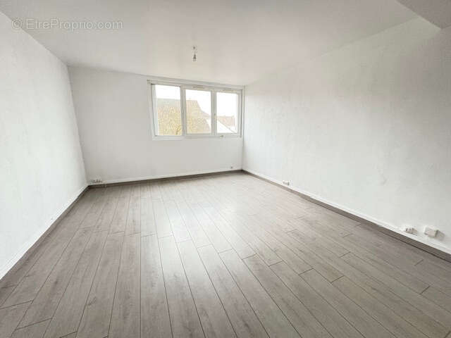 Appartement à FLEURY-LES-AUBRAIS