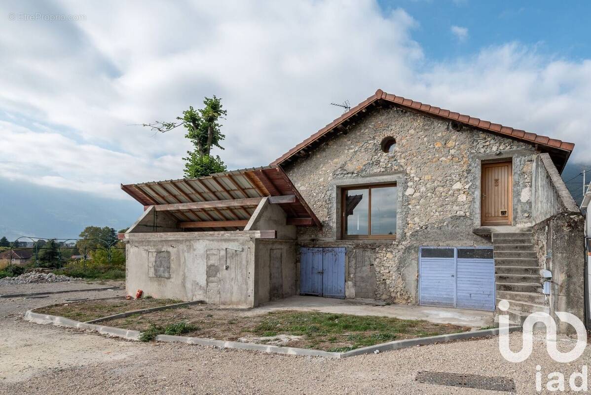 Photo 1 - Maison à SAINT-EGREVE