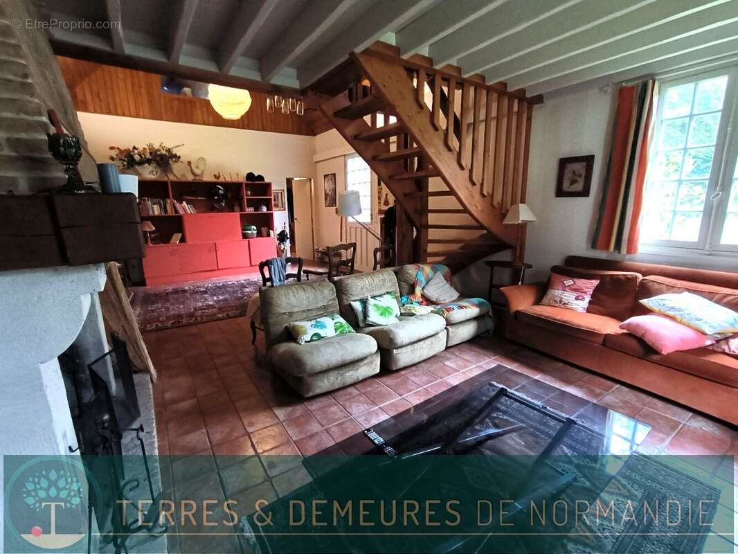 Maison à MOYAUX