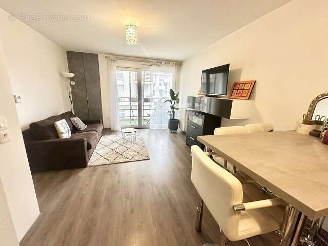 Appartement à MAISONS-ALFORT