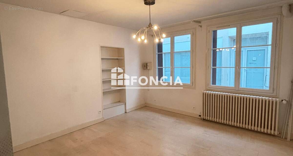 Maison à AZAY-LE-RIDEAU