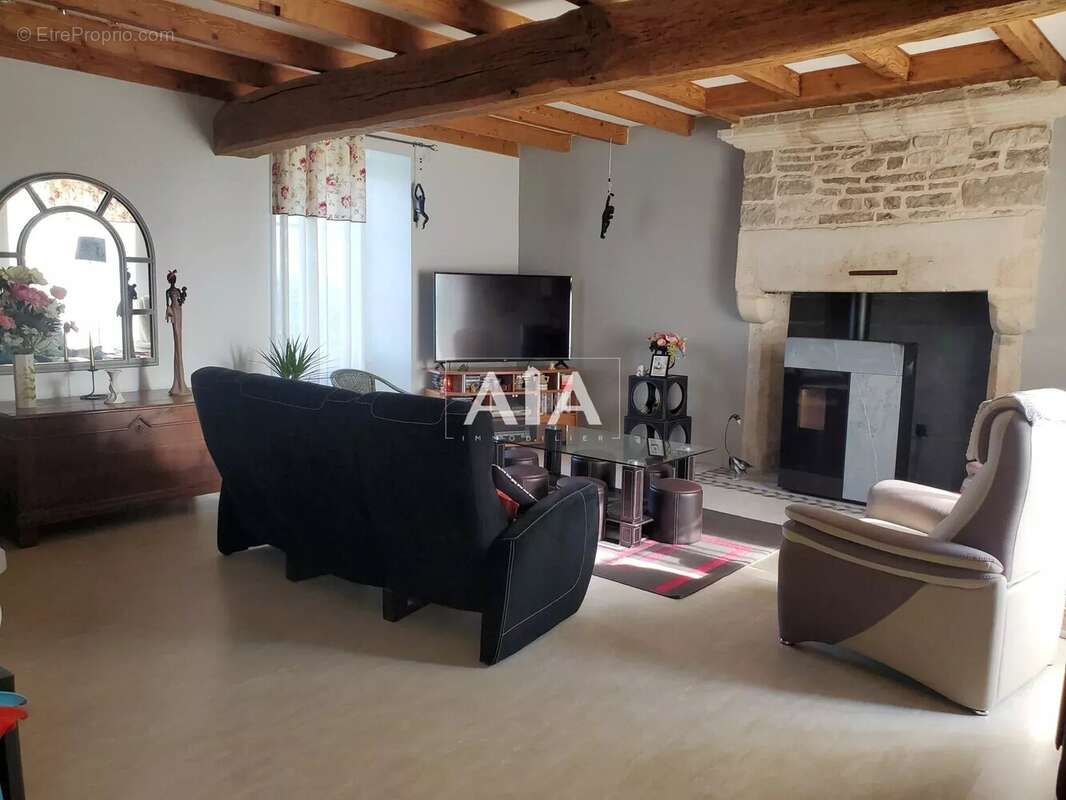 Maison à PAIZAY-NAUDOUIN-EMBOURIE