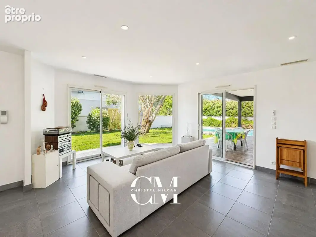 Maison contemporaine de plain-pied avec piscine 180 m2 Bruges Grand Darnal - photo 6