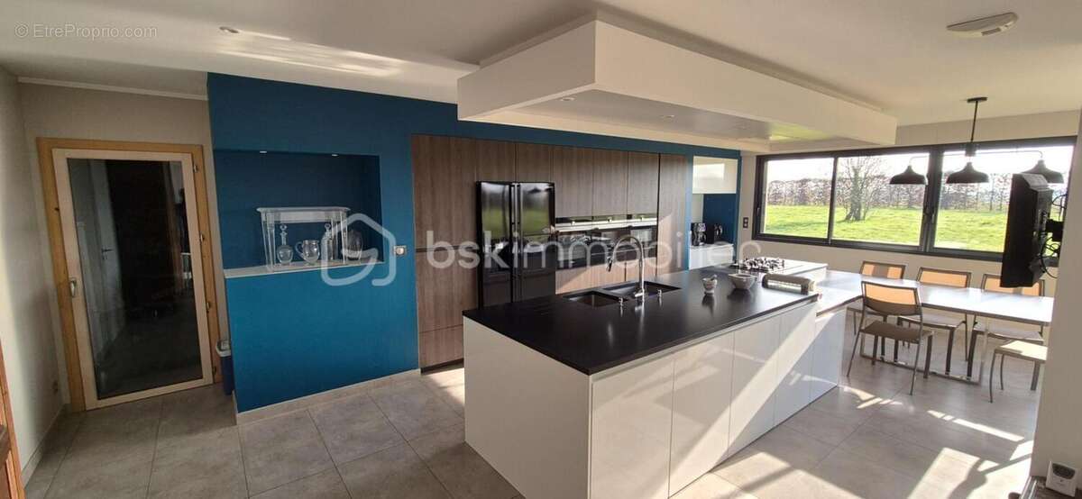 Maison à NUILLE-SUR-VICOIN