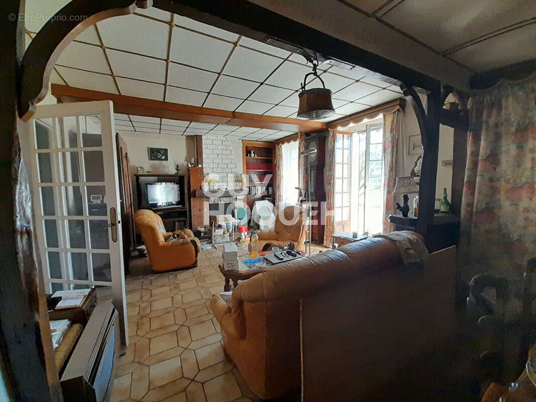 Maison à MONETEAU