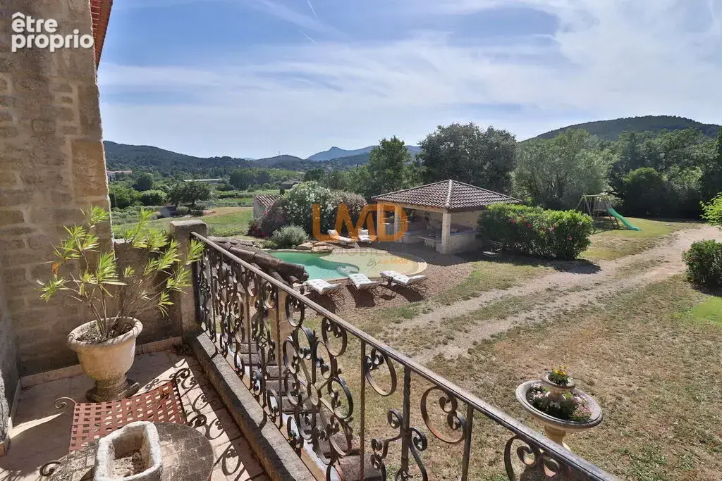Maison de charme 4 chambres Terrain 2000m2 Piscine Calme Plein S - photo 8