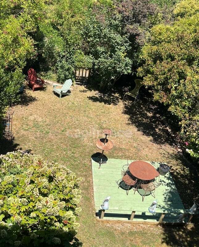 "Chat"-oyante maison d'hôtes, 10 pièces, 8 chambres, avec jardin clos, à quinze minutes de MARCIAC, MIRANDE ET VIC-FEZENSAC (32) - photo 4