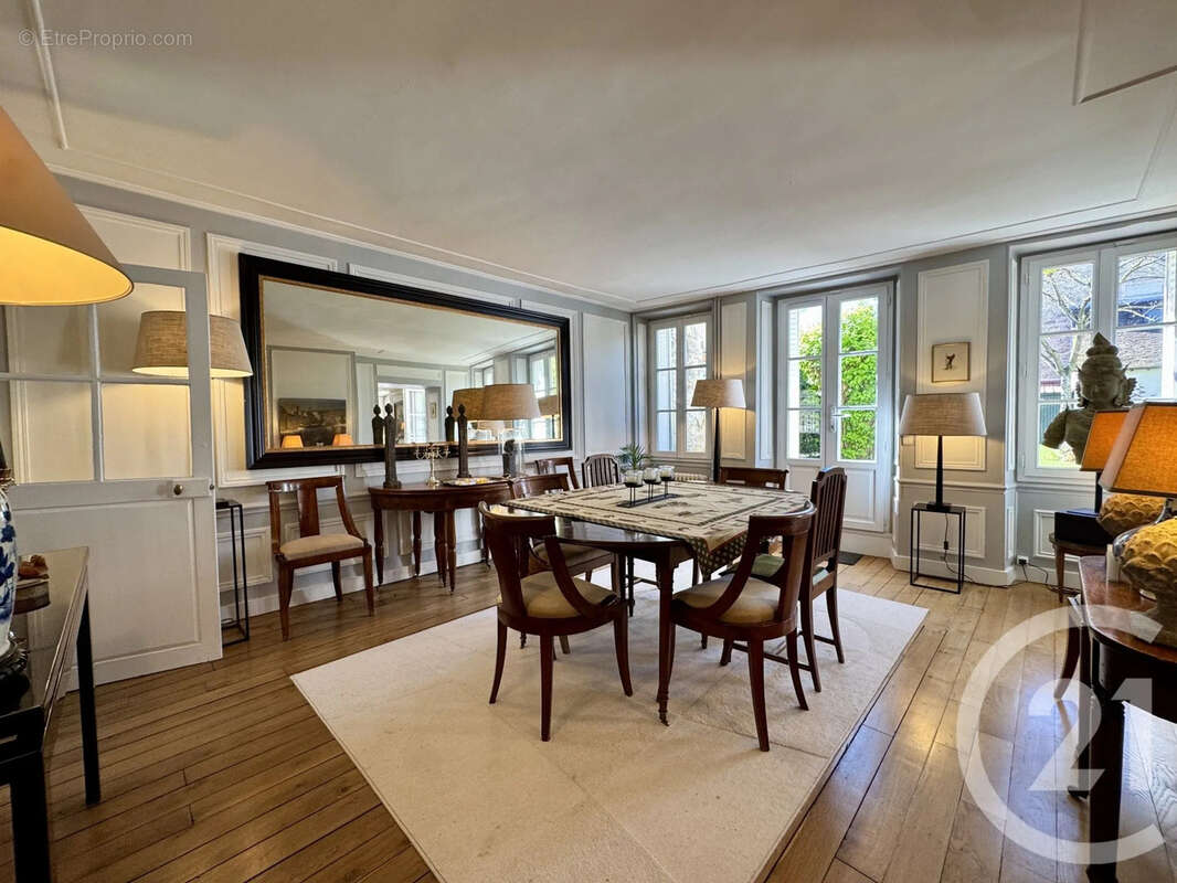 Maison 293 m² à Fontainebleau  - photo 3