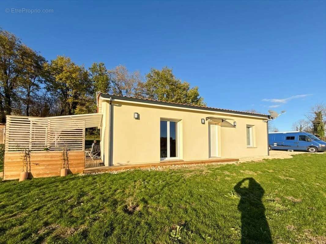 Maison à TOCANE-SAINT-APRE