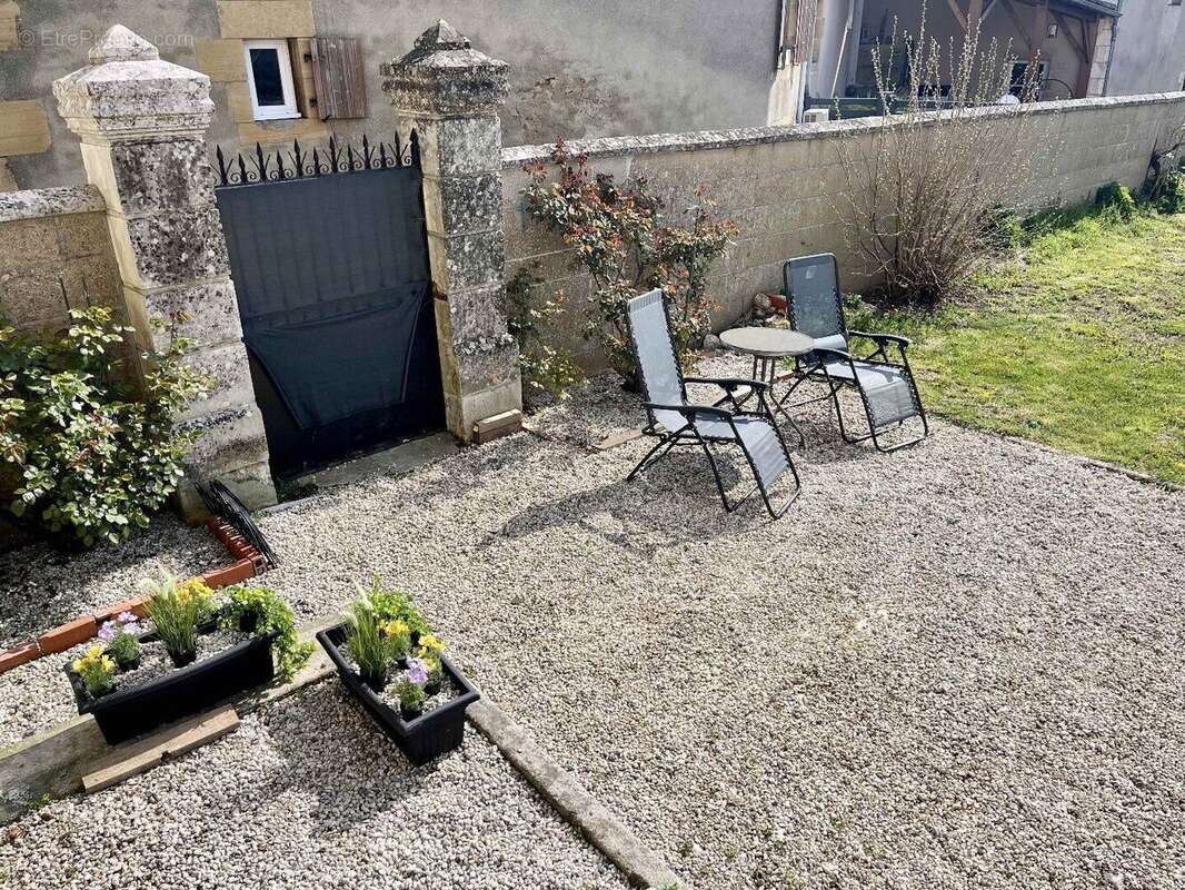 Maison à PRESSAC