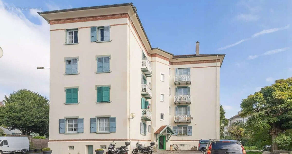 Appartement à VILLE-LA-GRAND