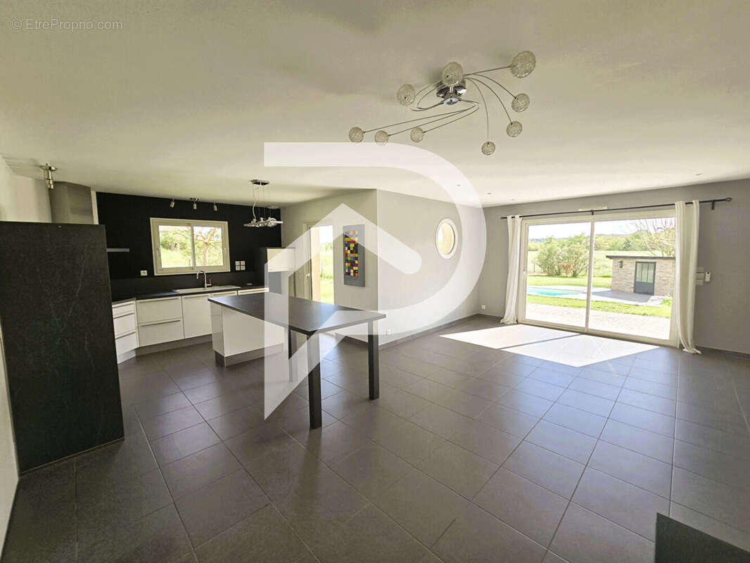 Maison à HAGETAUBIN