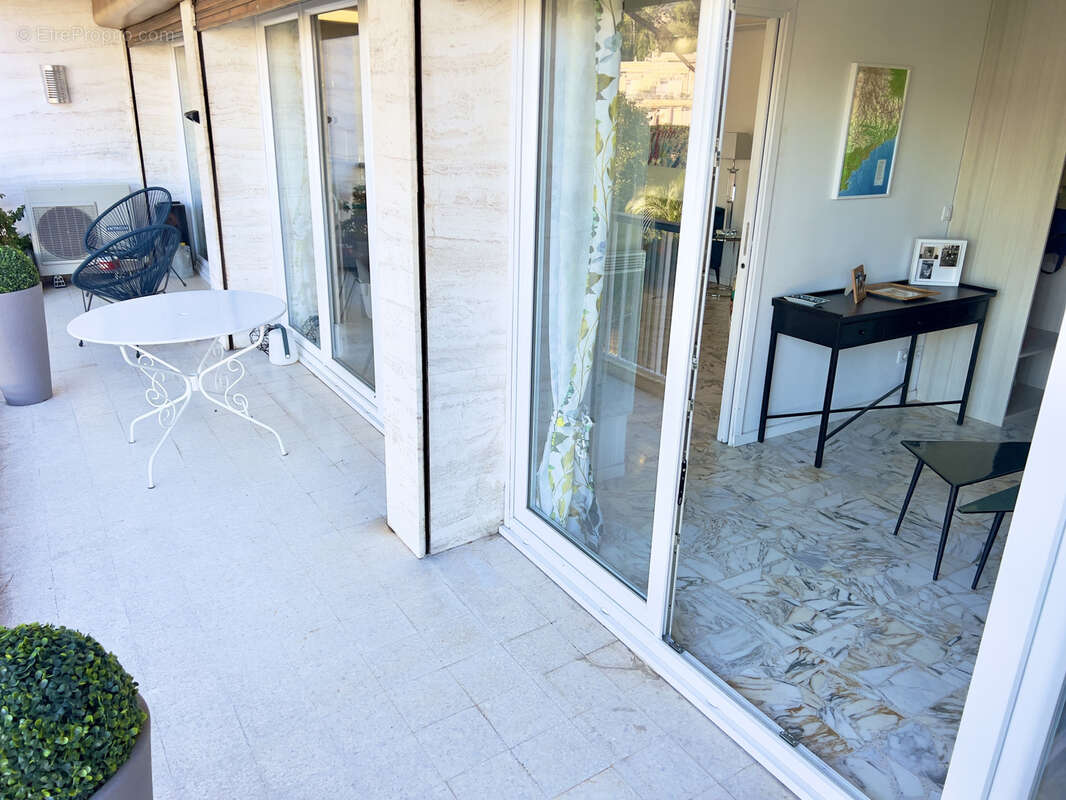 Cannes basse californie t3/t4 de 94m2 terrasses sud 40m2 garage cave - photo 11