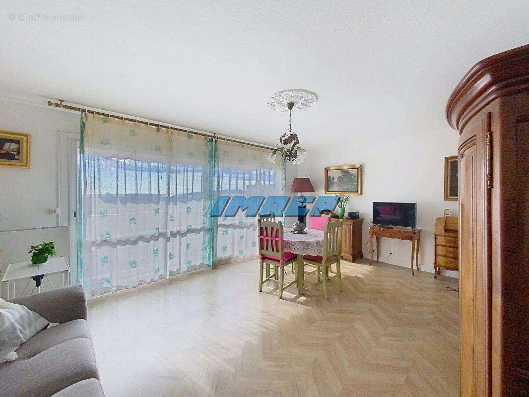 Appartement à MARSEILLE-10E