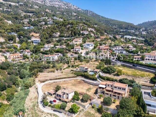 Saint-Laurent-d’Èze : Terrain constructible 988 m² proche Monaco - Projet villa - photo 10