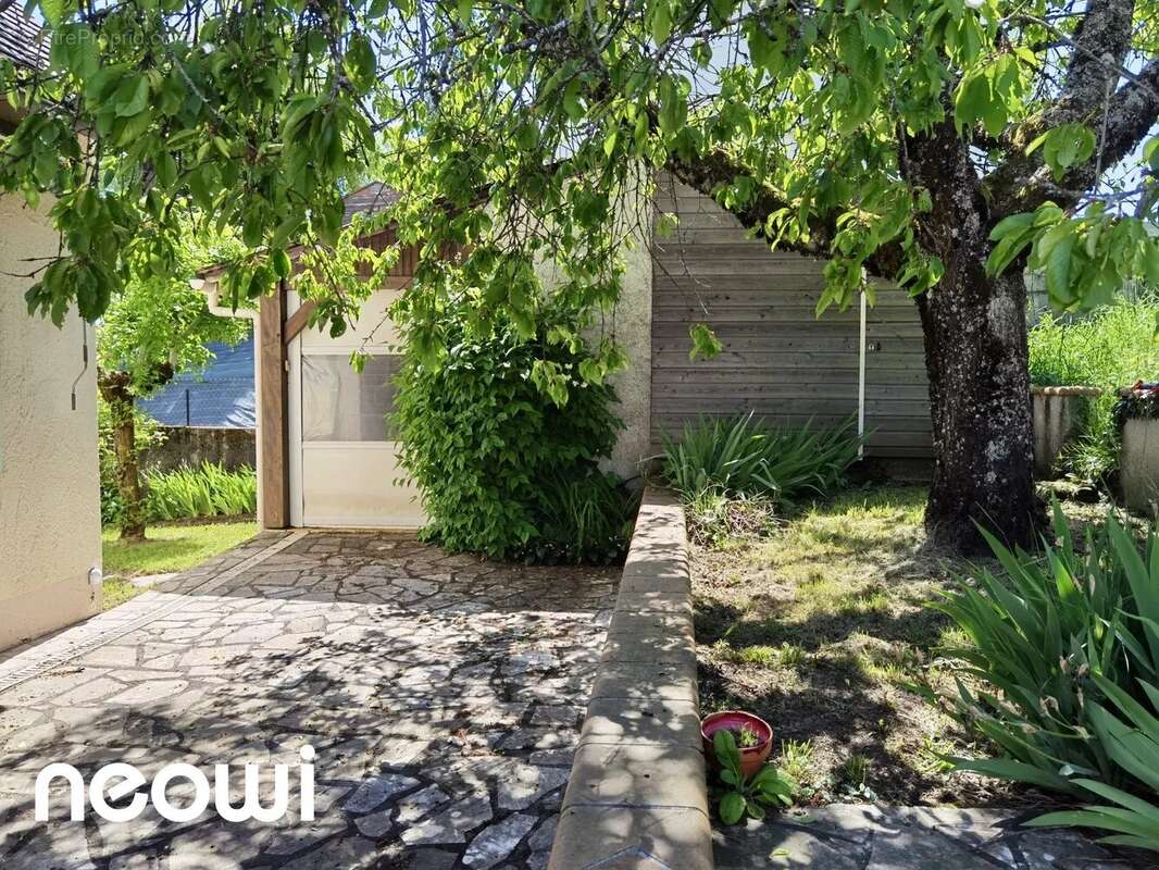 Maison à ARPAJON-SUR-CERE