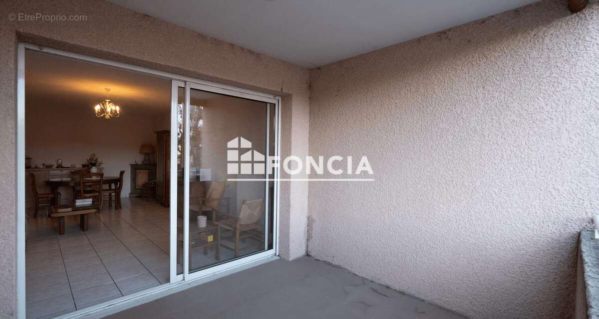 TAIN L'HERMITAGE, place du Taurobole, agréable appartement de 93.55 m2 avec garage - photo 2