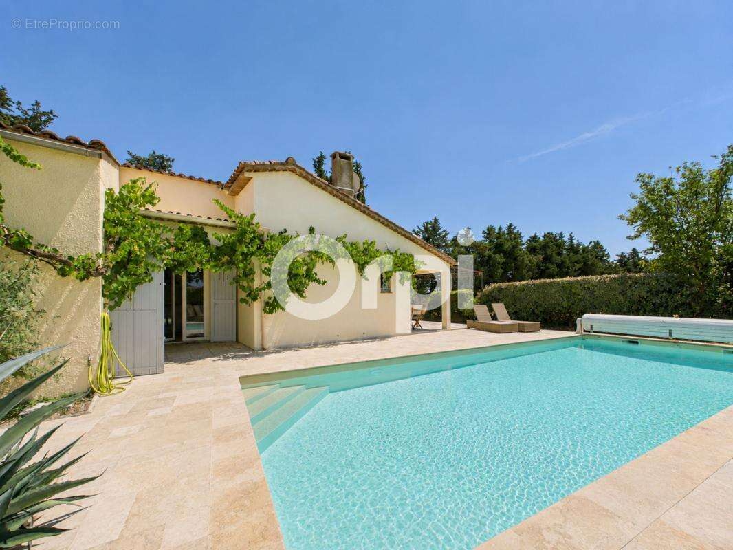 Villa individuelle - plain-pied + dependance - piscine / terrasses neuves - jardin clos - calme et sans vis-a-vis - proche villa - photo 14
