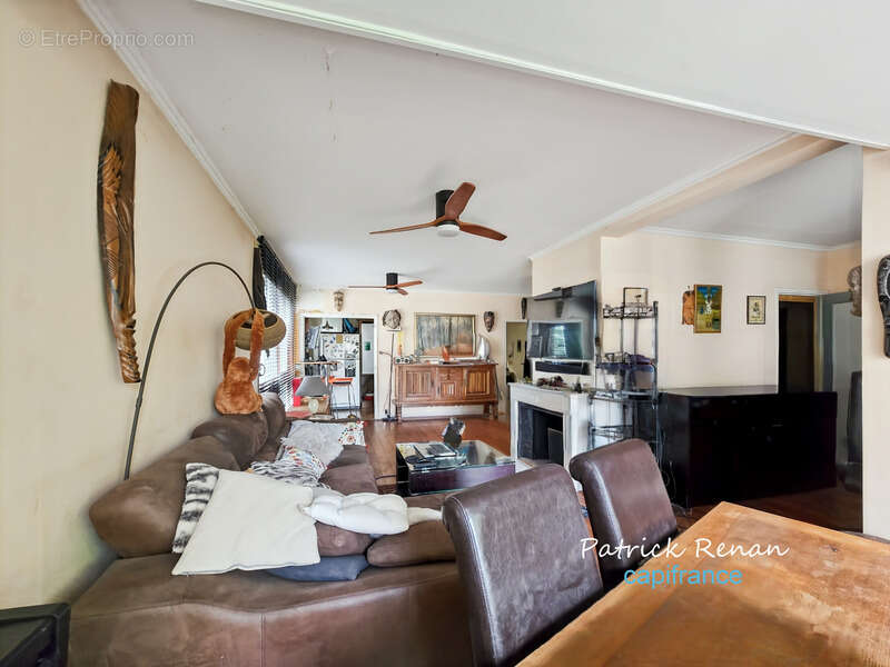 Appartement à FONTENAY-LE-FLEURY