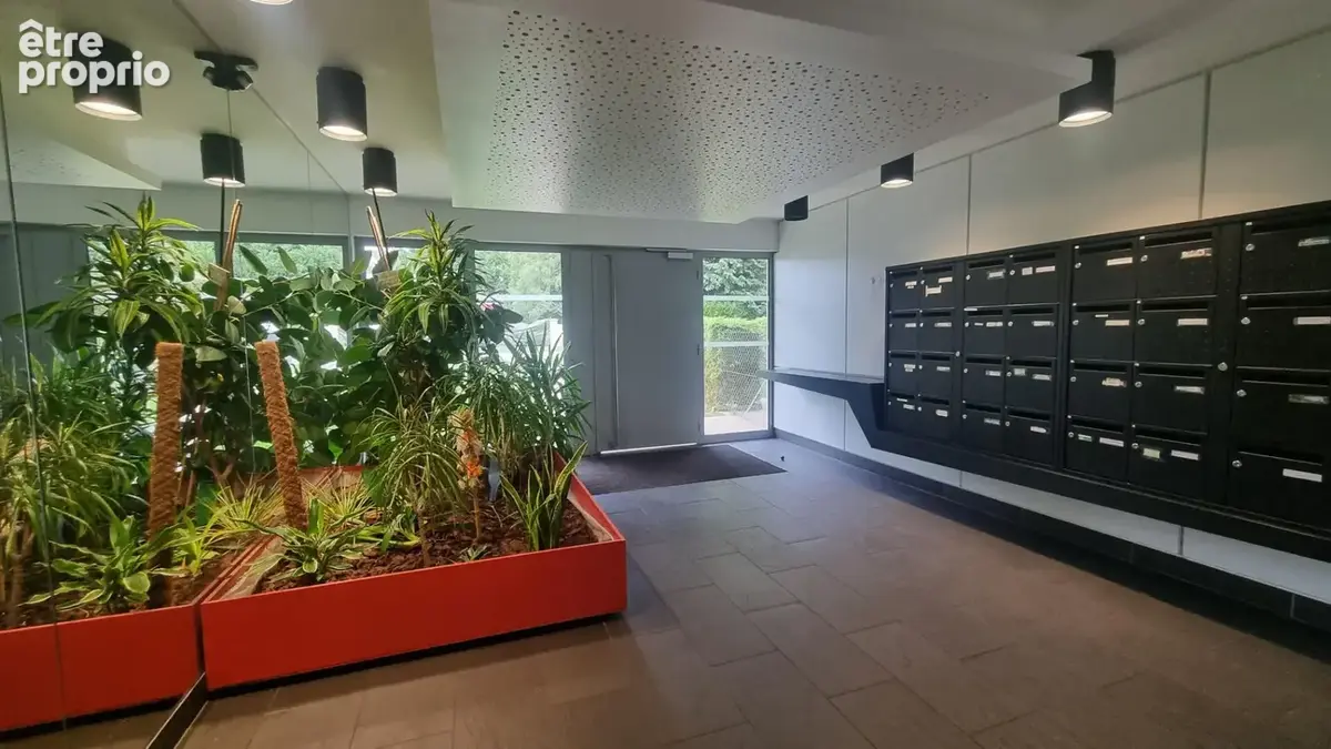 Appartement F3 à vendre - Maromme La Maine - 62 m² - Vue panoramique Rouen - 2 balcons - Parking - photo 14
