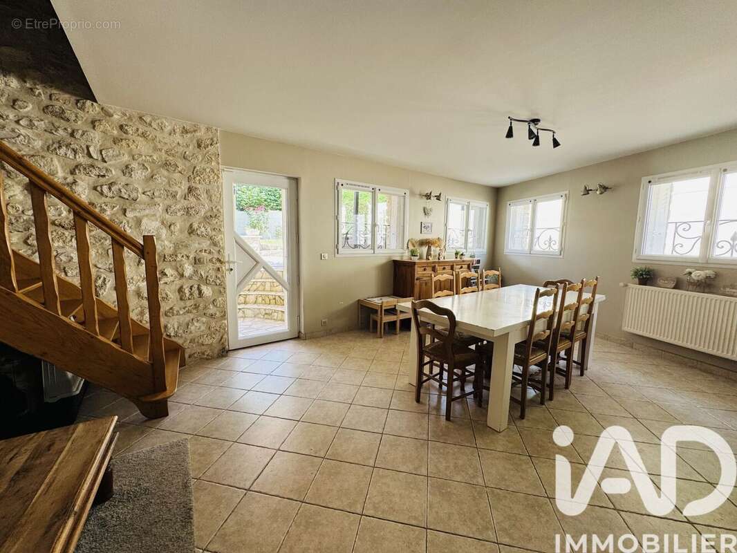 Photo 4 - Maison à BREUIL-BOIS-ROBERT