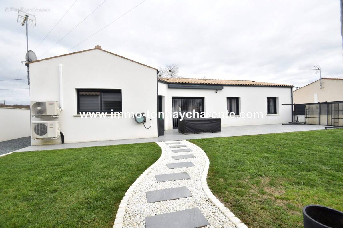 Maison à TONNAY-CHARENTE