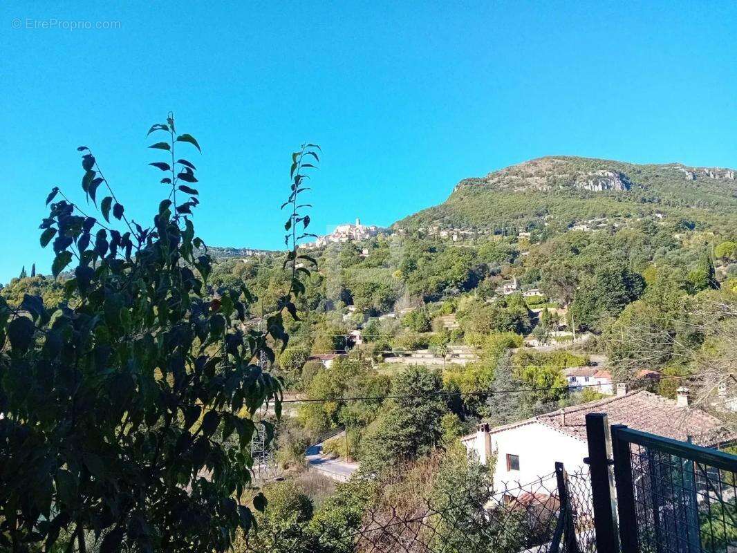 Maison à TOURRETTES-SUR-LOUP