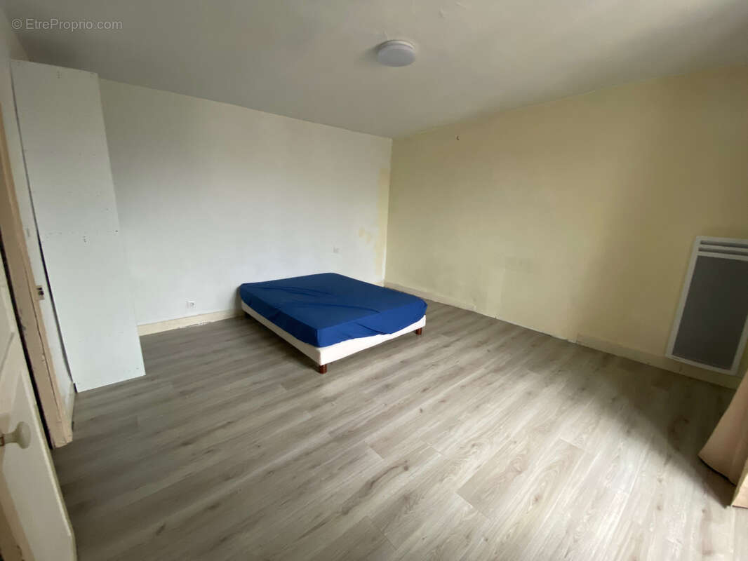 Appartement à JUILLAC