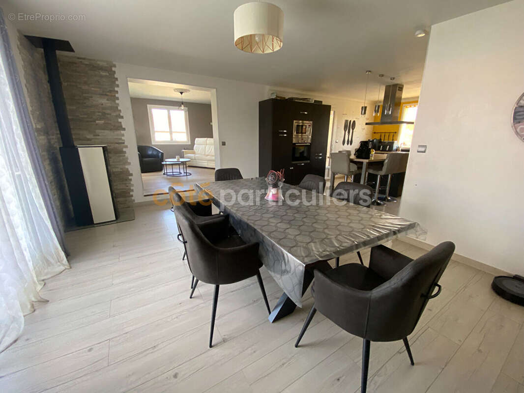 Maison à SAINT-LAURENT-SUR-SEVRE