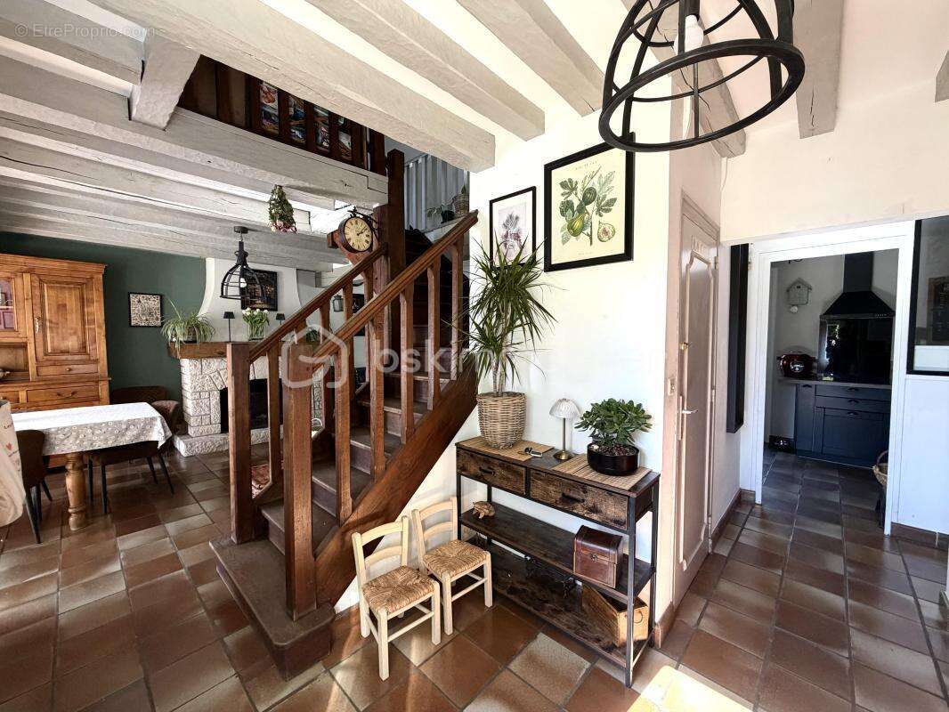 Maison à SAINT-PIERRE-DES-FLEURS