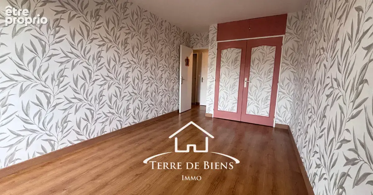 Appartement 4 pieces_ 94 m2_balcon _grand parking _cave_ margny-lès-compiègne - photo 8