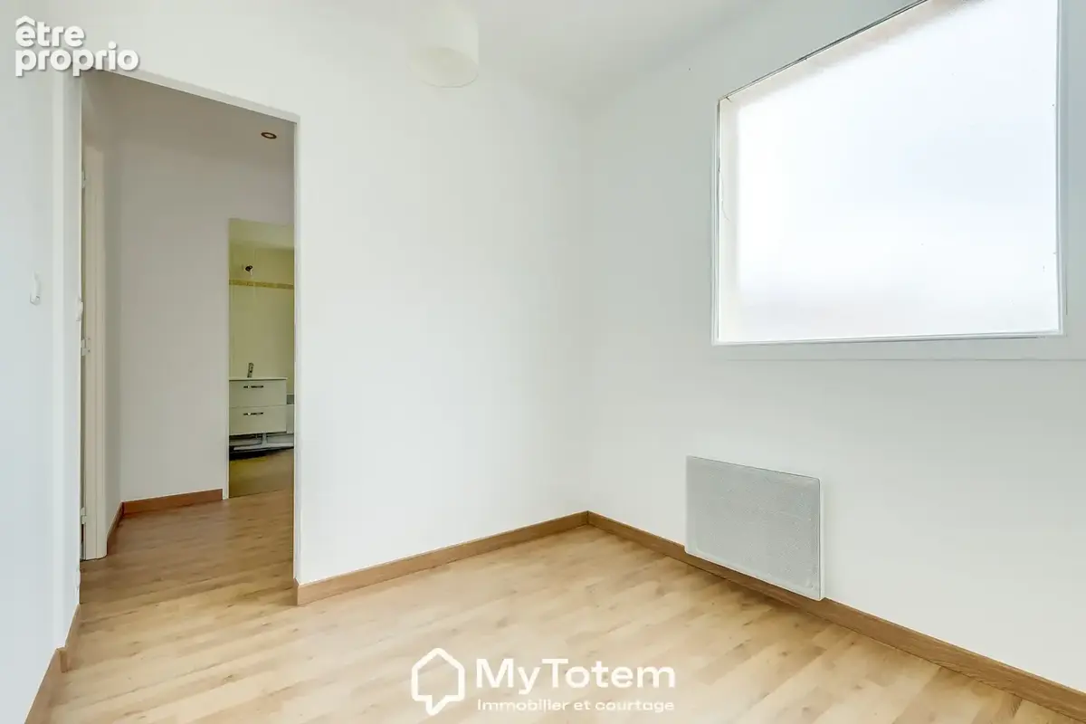 Superbe appartement entièrement rénové, où lumière, confort et qualité de vie se rejoigne. Ideal investissemen - photo 10