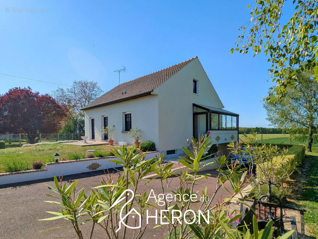 Photo 1 - Maison à BOUGLIGNY