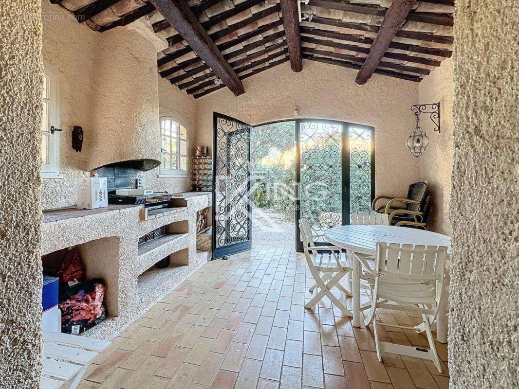 Villa de charme sur 1800 m2 de terrain - photo 11