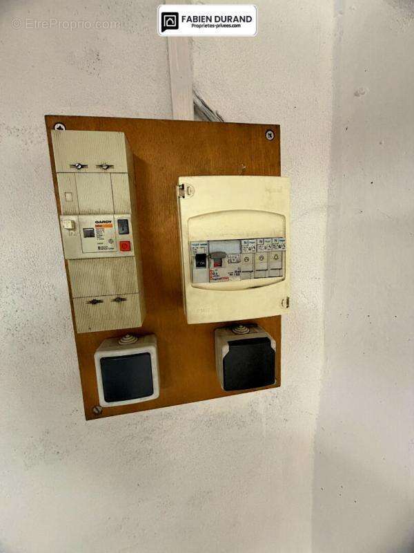 Parking à MANDELIEU-LA-NAPOULE