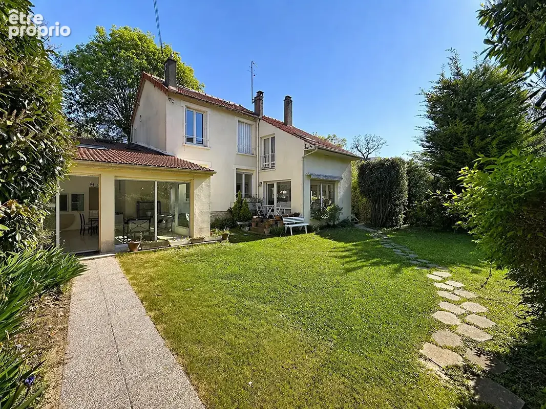 Maison à SURESNES