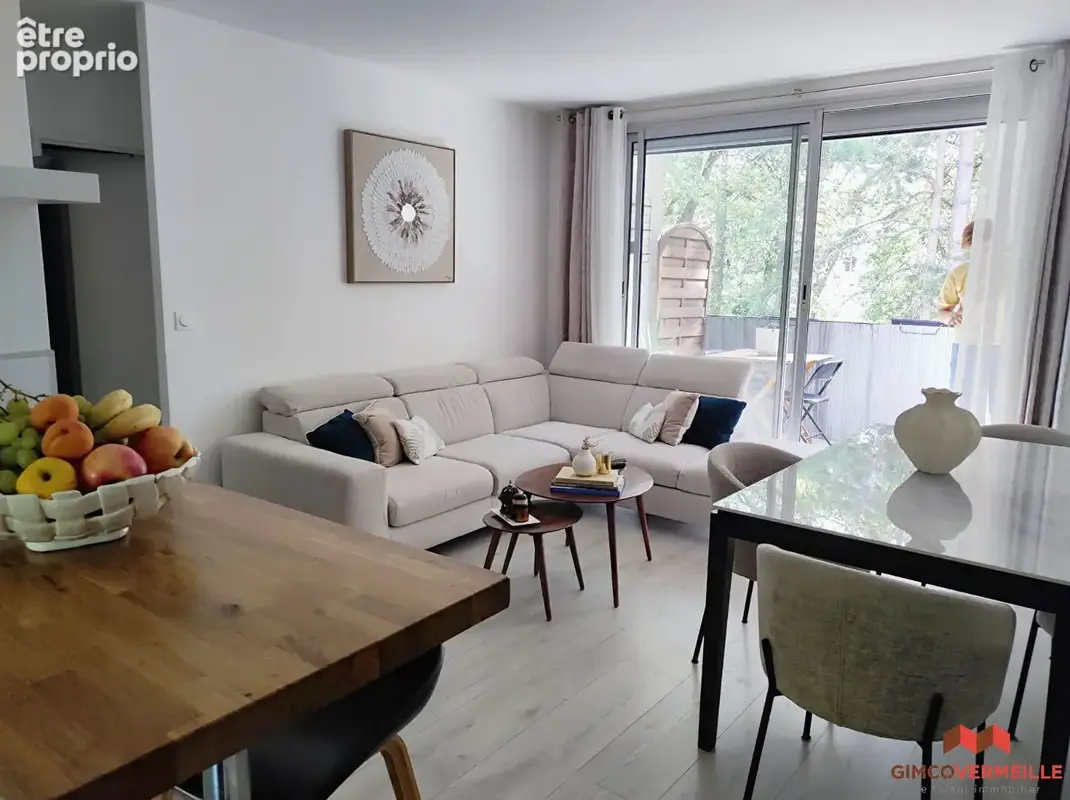 Appartement à LA CELLE-SAINT-CLOUD