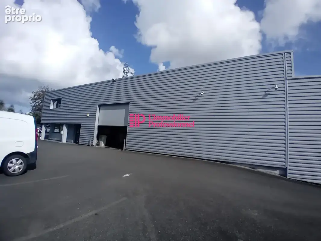 Commerce 620 m² à vendre à Quimper (29000) - photo 1