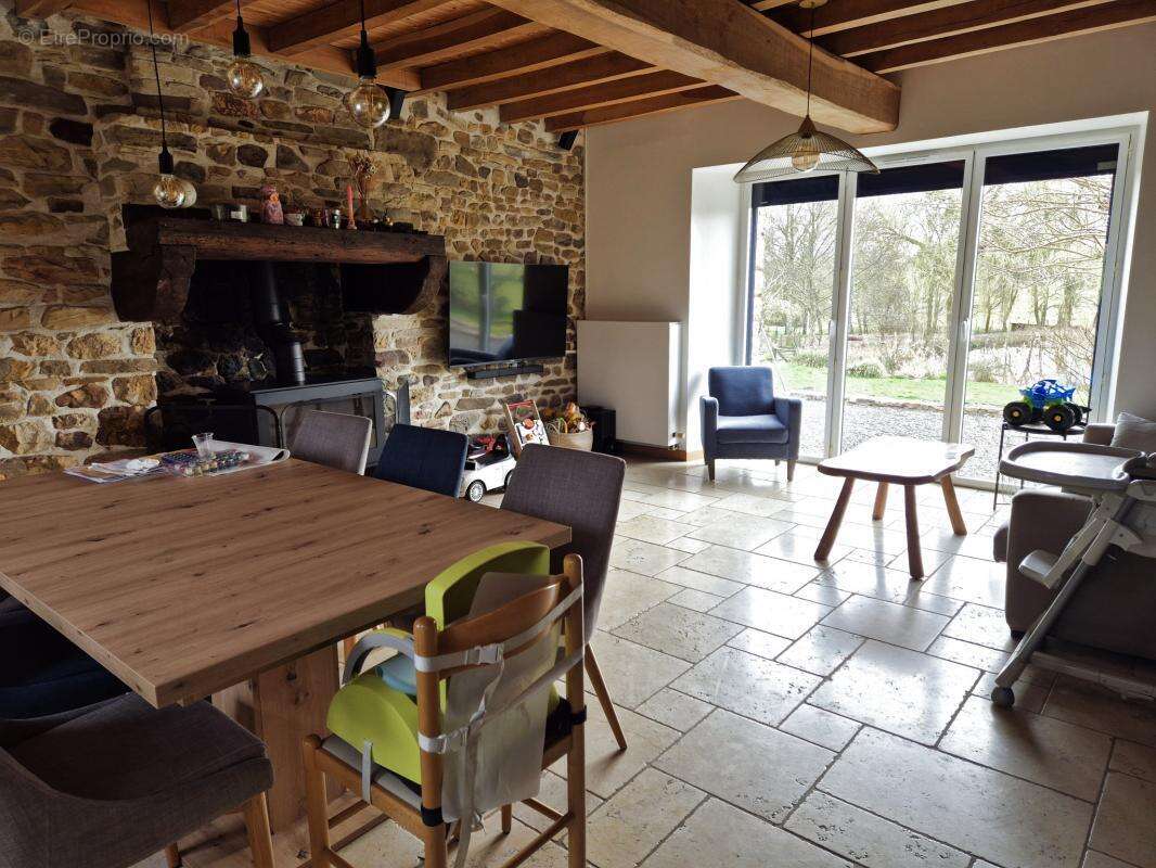 Maison à SAINT-AUBIN-DU-CORMIER