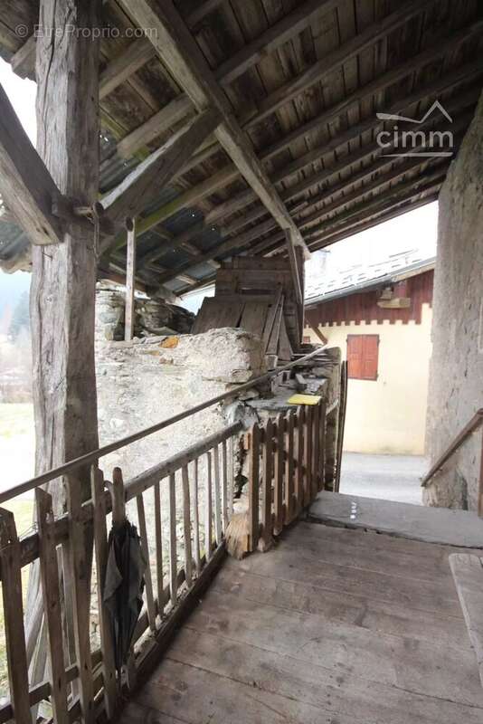 Maison à BOURGET-EN-HUILE