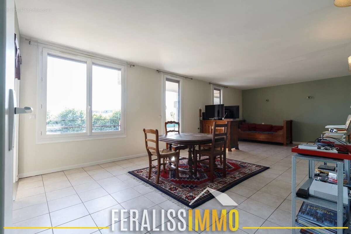 Appartement à ERAGNY