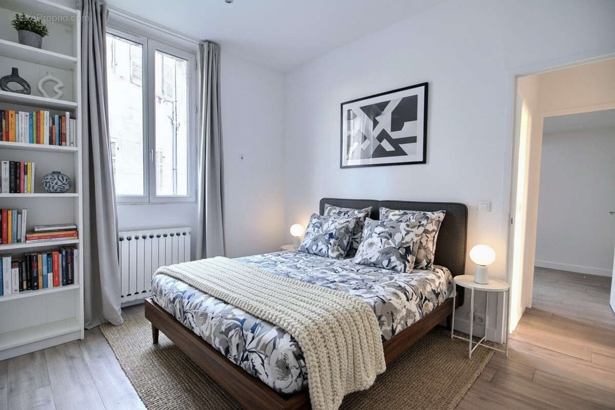 Appartement à MARSEILLE-5E