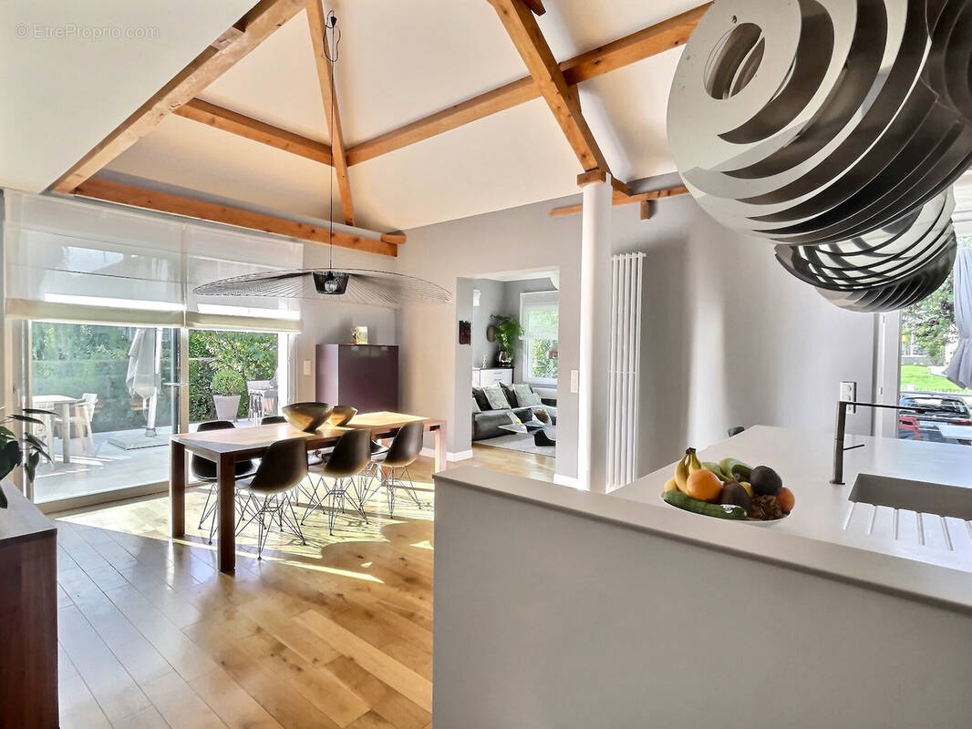 Maison à DIVONNE-LES-BAINS