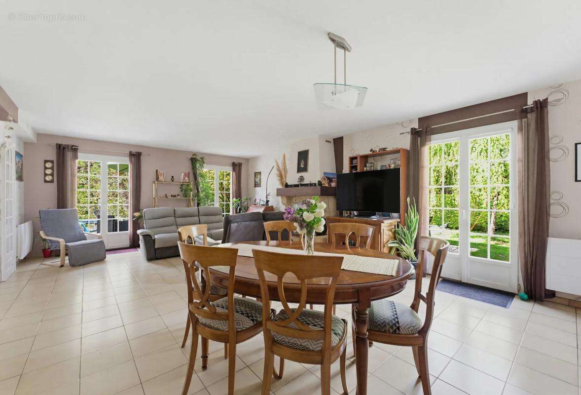 Maison à SADIRAC